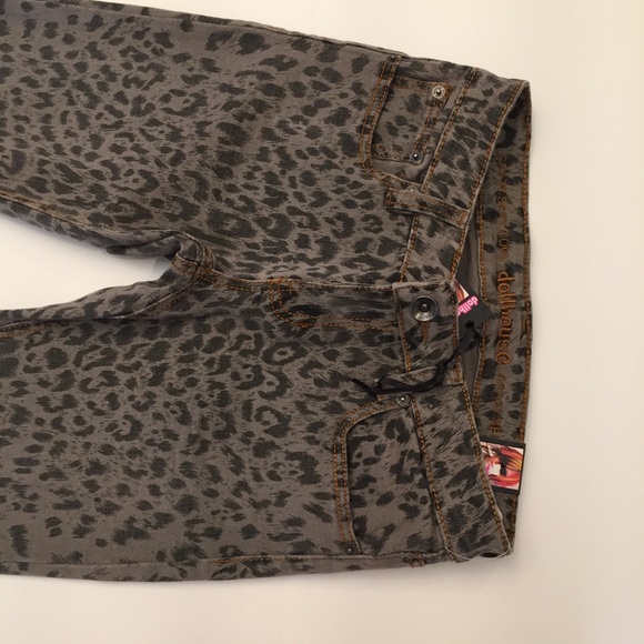 NWT Grey Leopard Skinny Jeans - Picture 2 of 3
